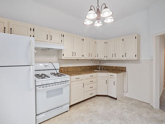 3rd image of 34-31 29th St #2