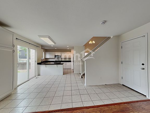 4th image of 1088 Oriole Cir