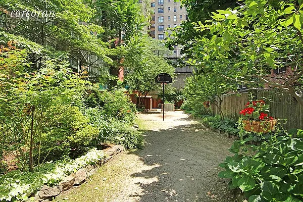 Sold by Corcoran | media 7