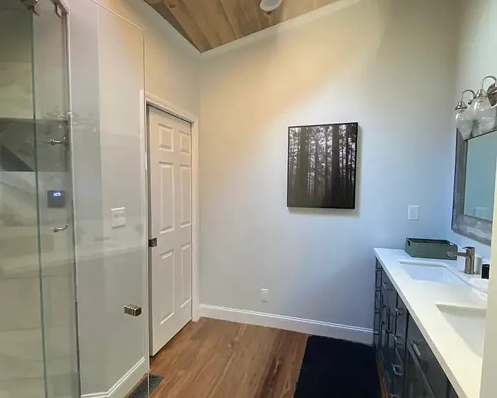 204 Castaway Trl — Photo 11
