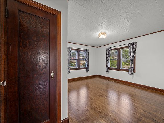 5th image of 1427 S 42nd St