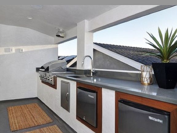 Deck Cooking area
