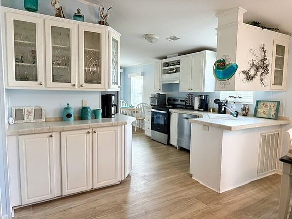 2nd image of 29200 Jones Loop Rd #209