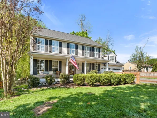 209 E A St, Purcellville, VA 20132