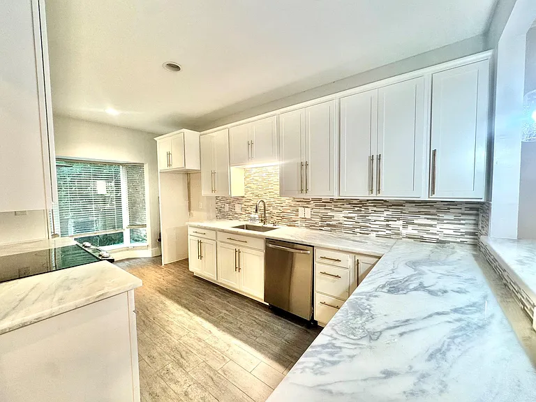 2323 Bering Dr #2 — Photo 16