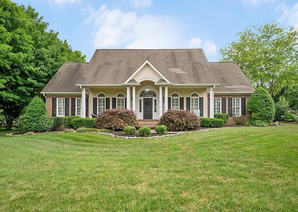 1st image of 3728 Willow Oak Cir NW
