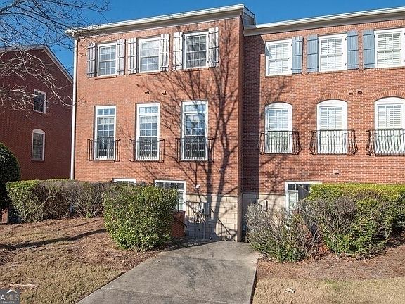 3rd image of 1005 Lexington Vlg