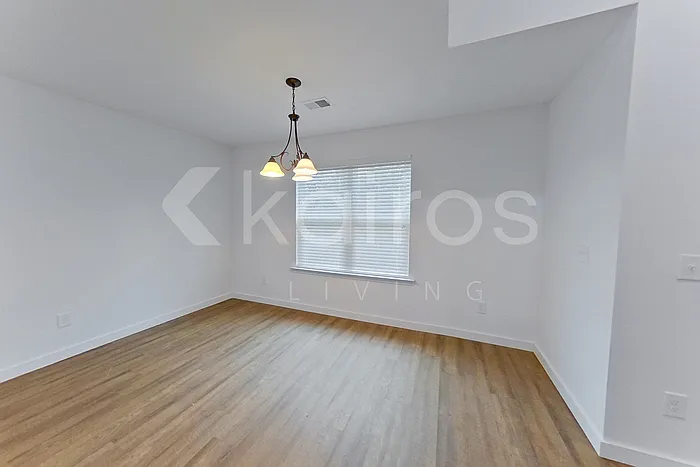 142 Hughes Dr — Photo 8