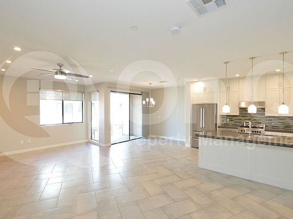 5th image of 3233 N 70th St #1007