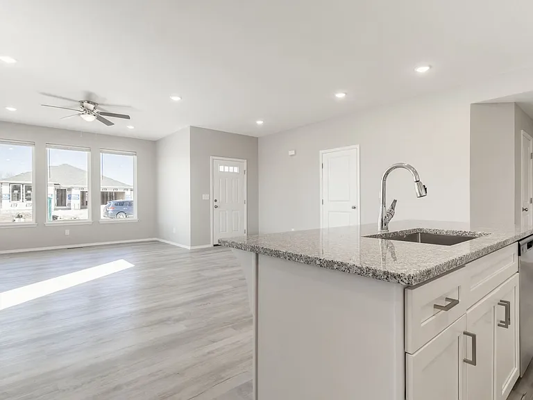 3415 N Nixon Ave — Photo 12