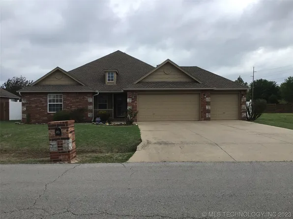 2019 Graham Ave, Pryor, OK 74361