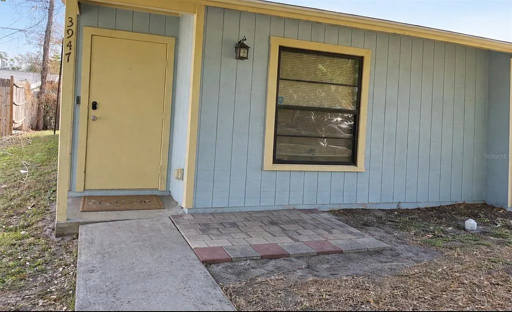 1 bed, 1.0 bath, 758 sqft, $1,299 — Photo 1
