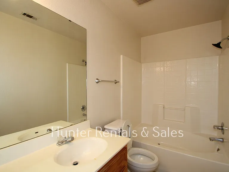 4403B July Dr — Photo 15