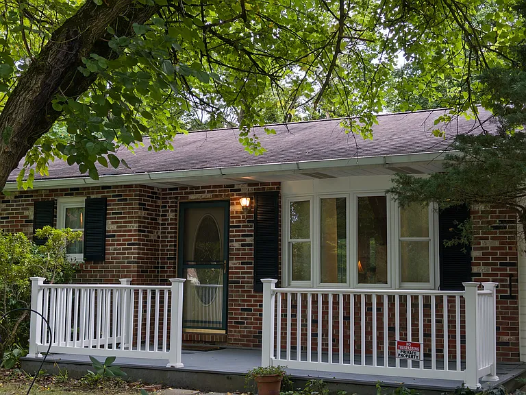 1350 Spring Valley Rd — Photo 1