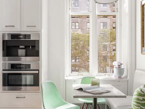 390 West End Avenue image 8 of 17