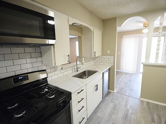 4th image of 6106 Cortez St #81A