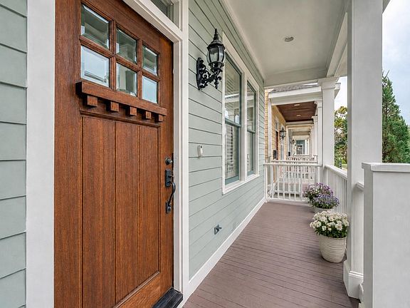 2nd image of 426 W 25th St