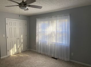 215 Brookridge Dr, Shady Spring, WV 25918