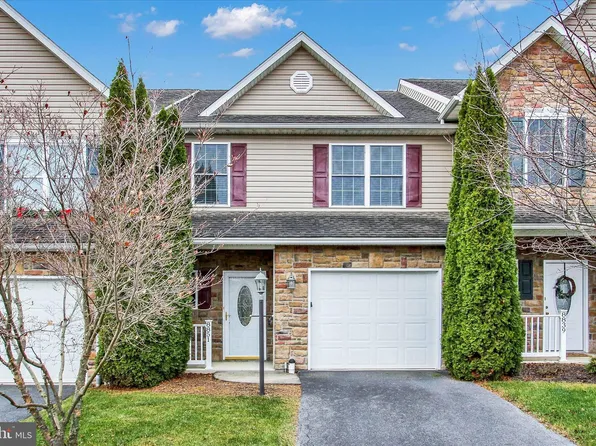 8851 Casper Dr, Waynesboro, PA 17268