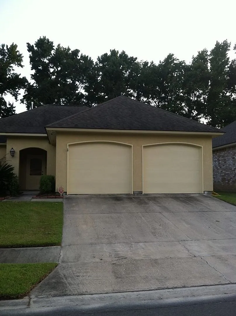Building Photo - 9176 Boone Dr