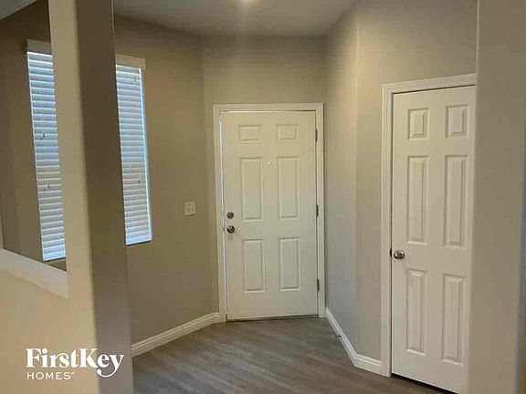 3rd image of 113 Cascade Meadow Ct