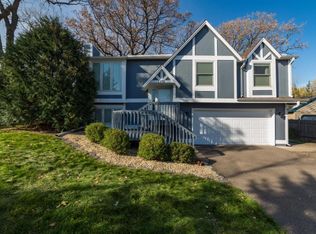 2840 Mayflower Ave, Minnetonka, MN 55305