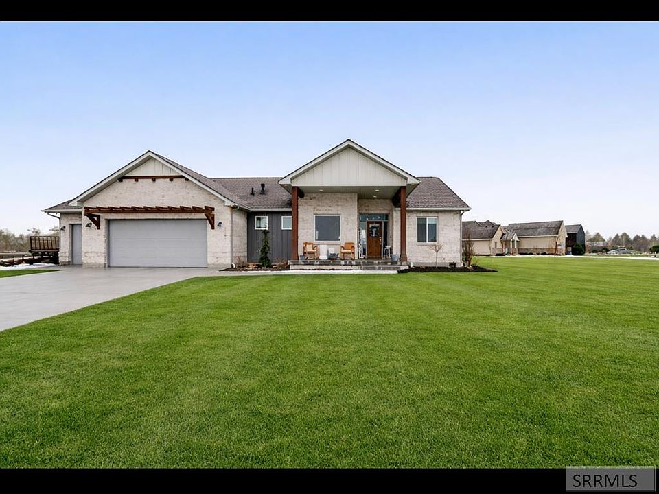 1st image of 1101 Castle Pines Rd