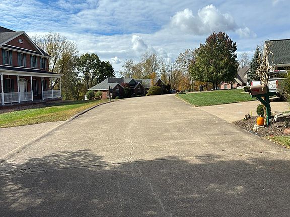 5th image of 402 Jersey Dr