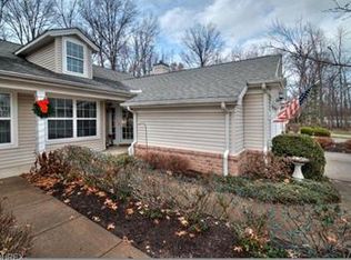 51 Community Dr, Avon Lake, OH 44012