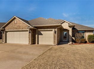 445 Butterfield Trl, Edmond, OK 73003