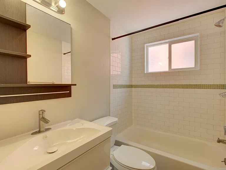 Topaz Apartments — Photo 48