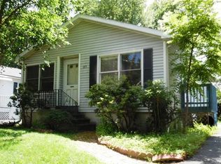 37 Clinton St, Middletown, NY 10940