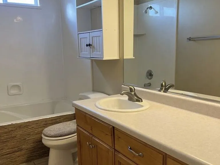 1058 S Red River Rd — Photo 15