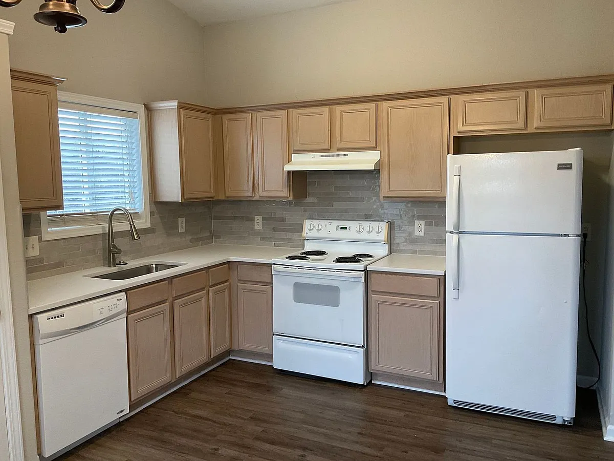 Building Photo - 177 Brookstone Dr