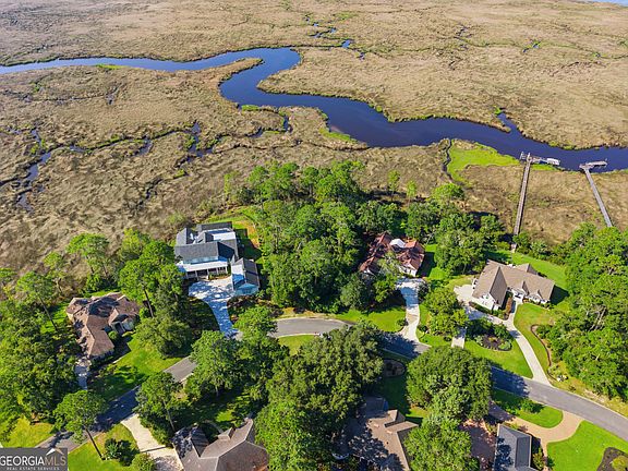 5th image of 1071 Greenwillow Dr