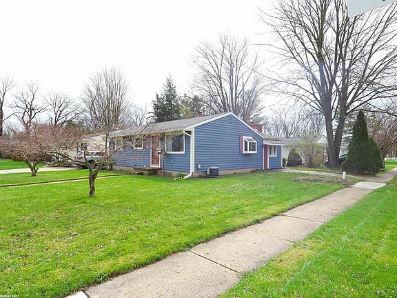 3rd image of 270 Ewell St