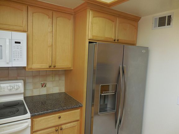 4th image of 41054 Village 41
