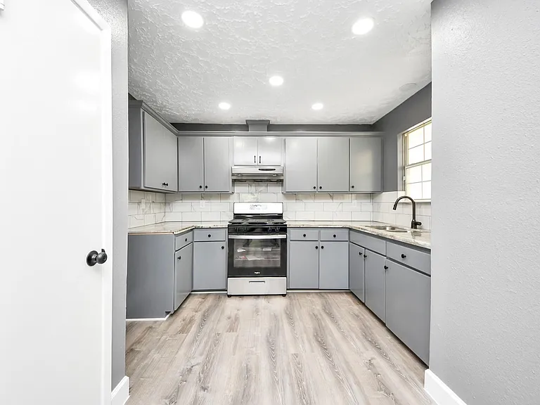 5444 Ridge Wind Ln — Photo 8