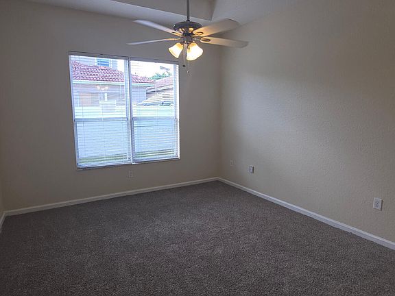 4th image of 2110 NE 37TH Road