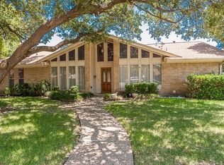 2725 Raintree Cir, Carrollton, TX 75006