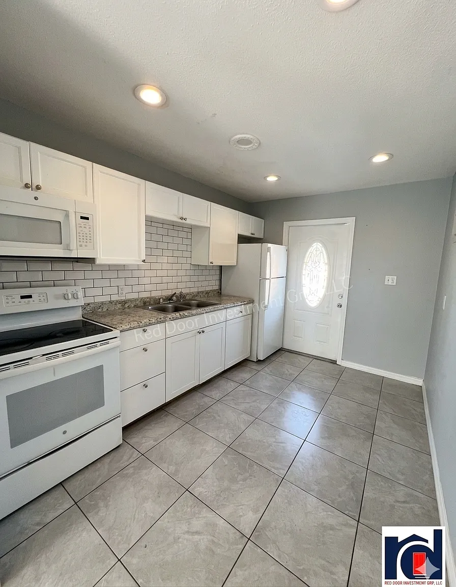 2 bed, 680 sqft, $1,300 — Photo 4