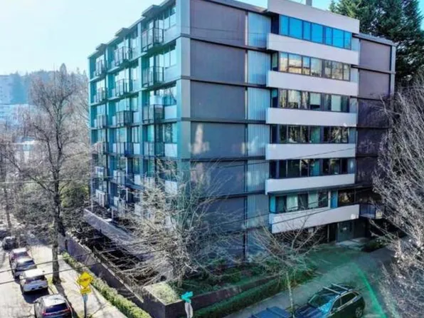 2020 SW Main St Unit 402, Portland, OR 97205