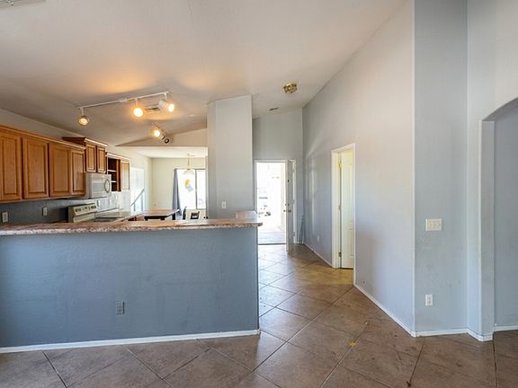 3rd image of 25873 W Miami St