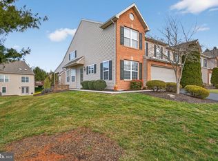 4375 Roth Farm Village Cir, Mechanicsburg, PA