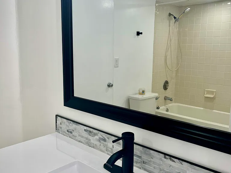 2820 N Oakland Forest Dr #203 — Photo 8