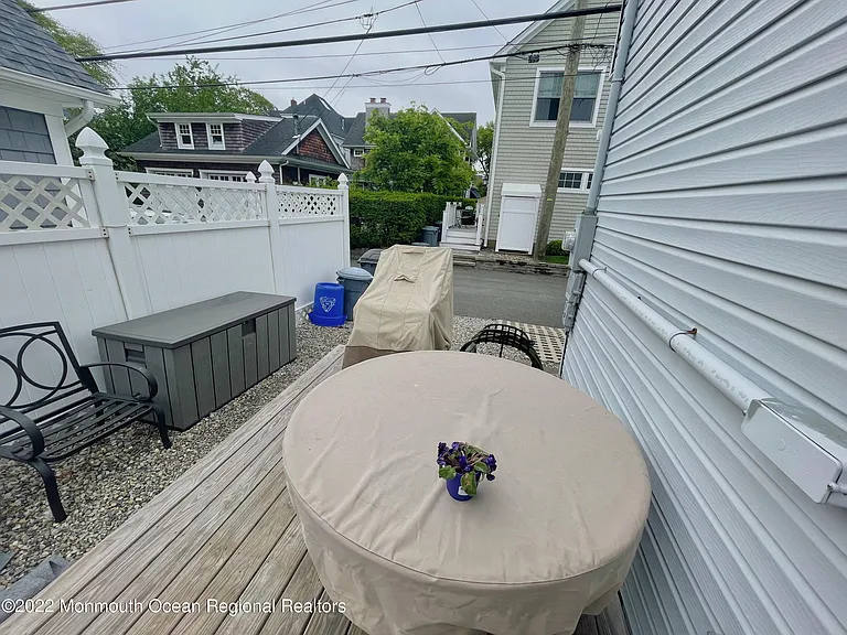 520 3rd Ave — Photo 9