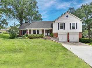 10261 Rosewood Dr, Overland Park, KS 66207