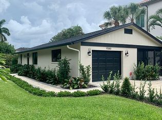 9380 Vanderbilt Dr, Naples, FL 34108