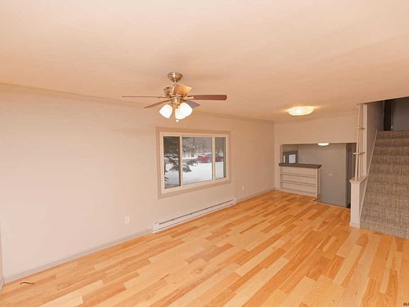 5th image of 832 King Rd