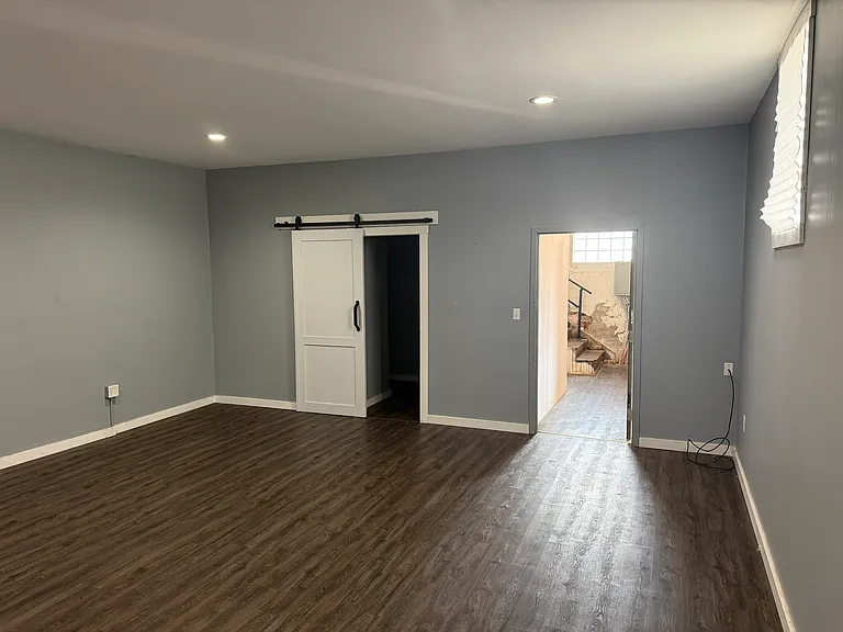 105 S Lake St #1 — Photo 2
